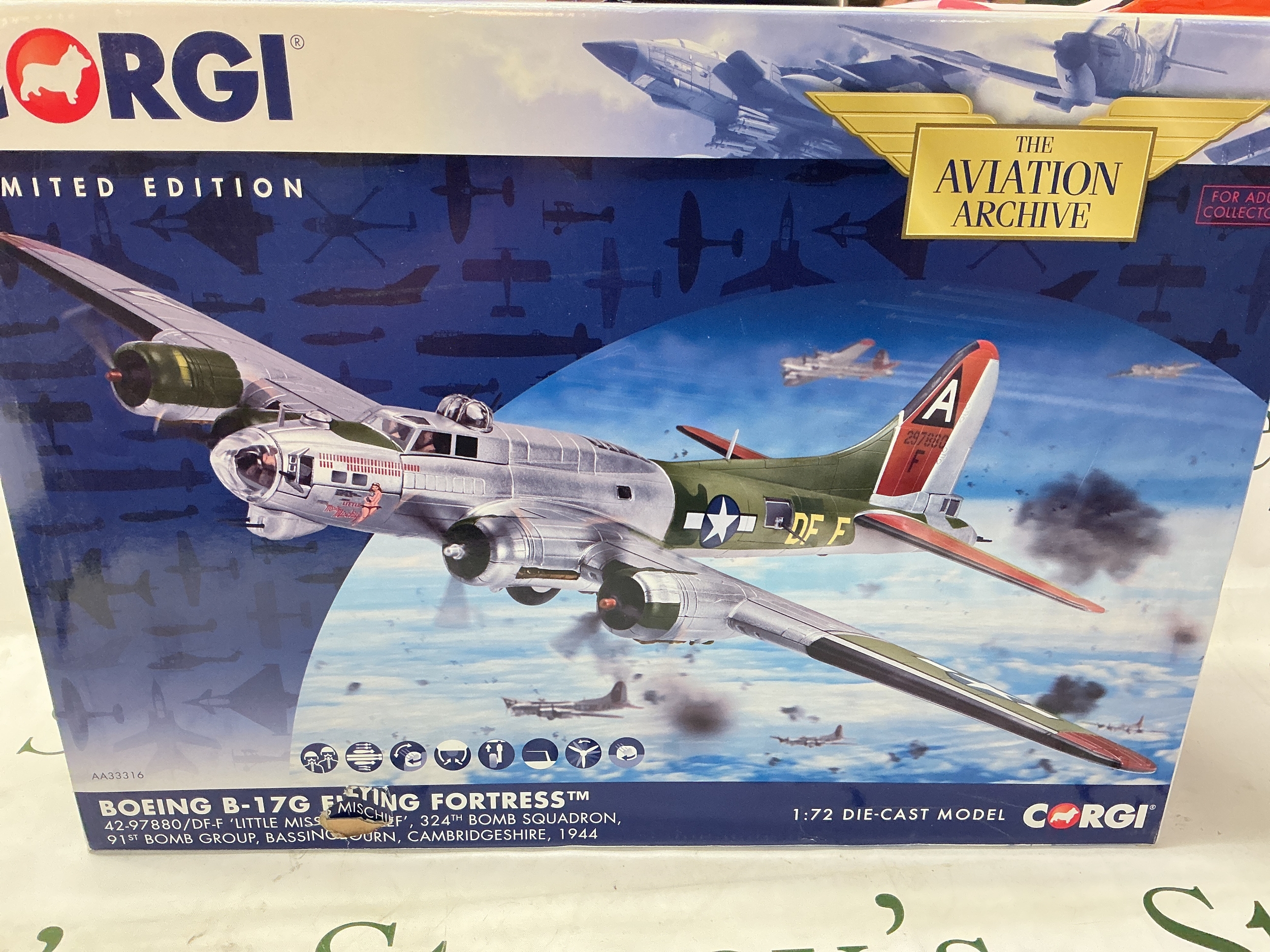 A Boxed Corgi Aviation Archive Boeing B-17G Flying Fortress #AA33316 1/72 Scale.