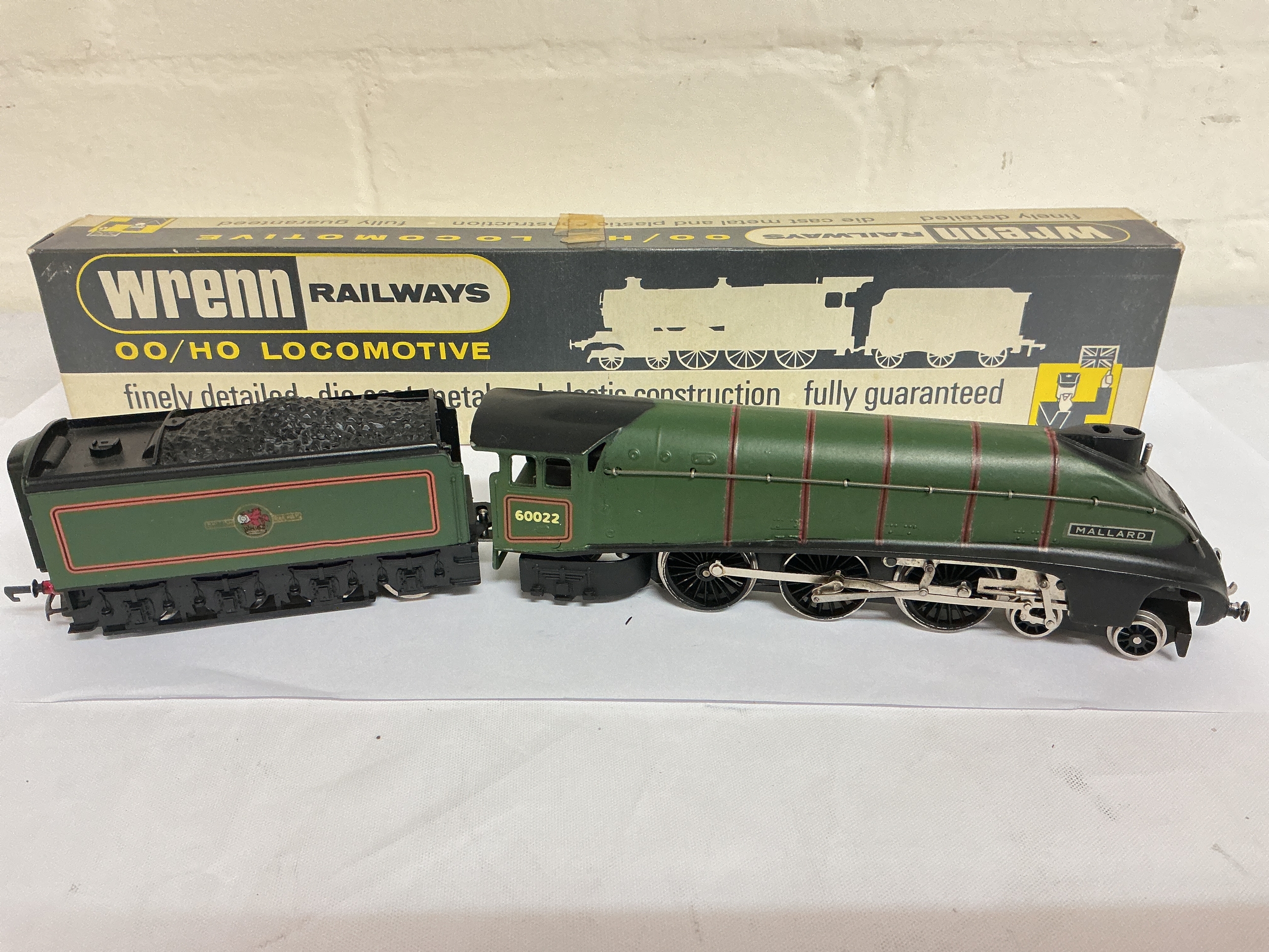 A Boxed Wrenn 4-6-2 Mallard B.R. #W2211