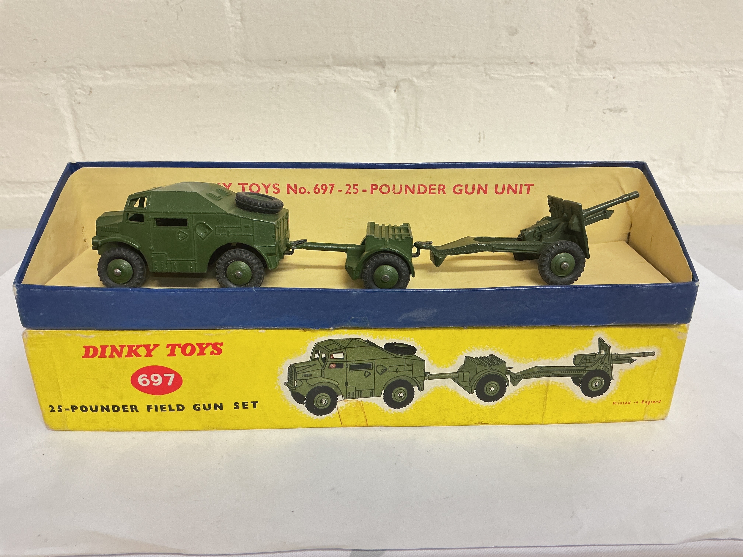 A Boxed Dinky 25-Pounder Field Gun Set #697. No Reserve.