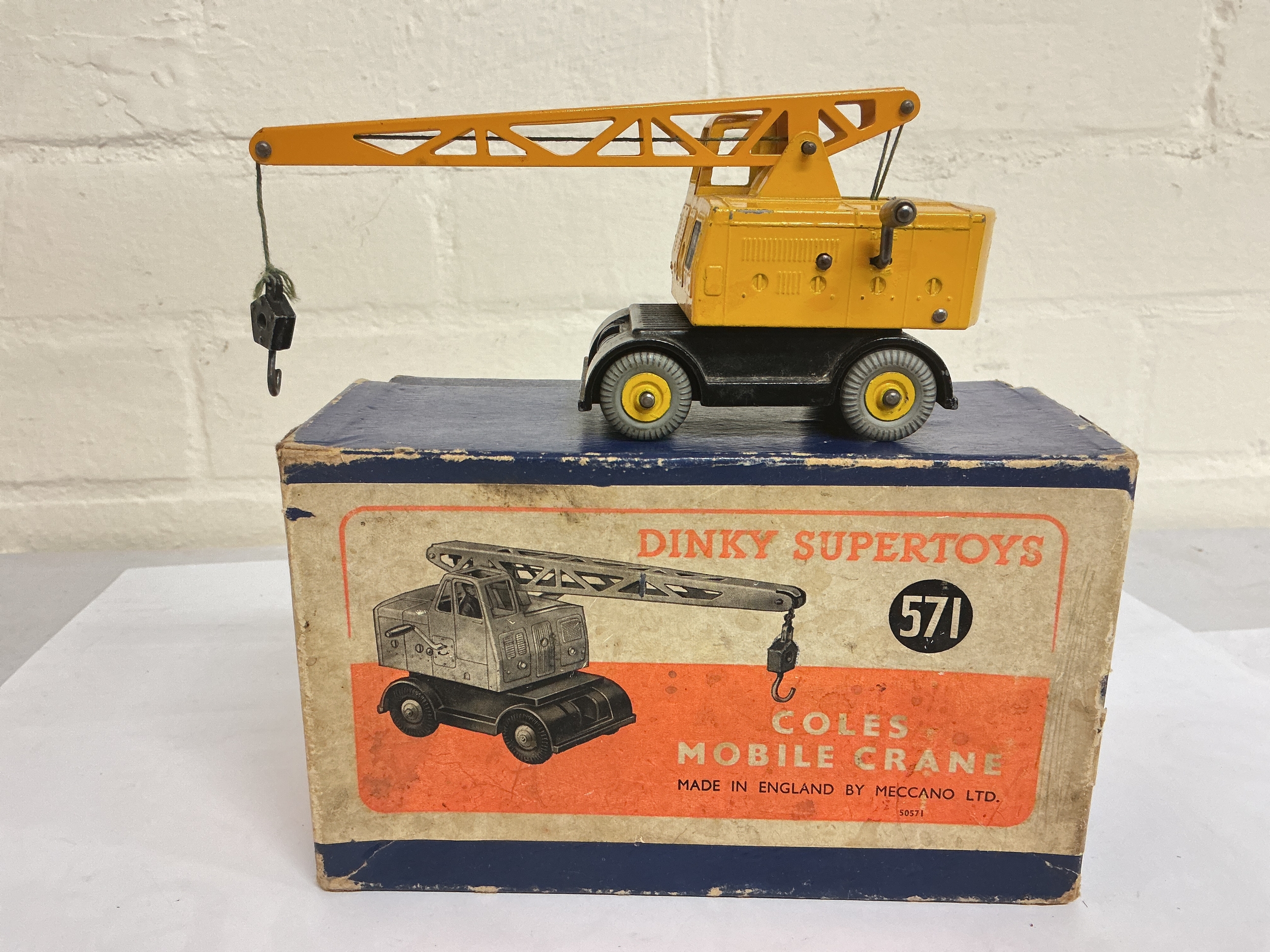A Boxed Dinky Cole's Mobile Crane. #571 No Resrve.