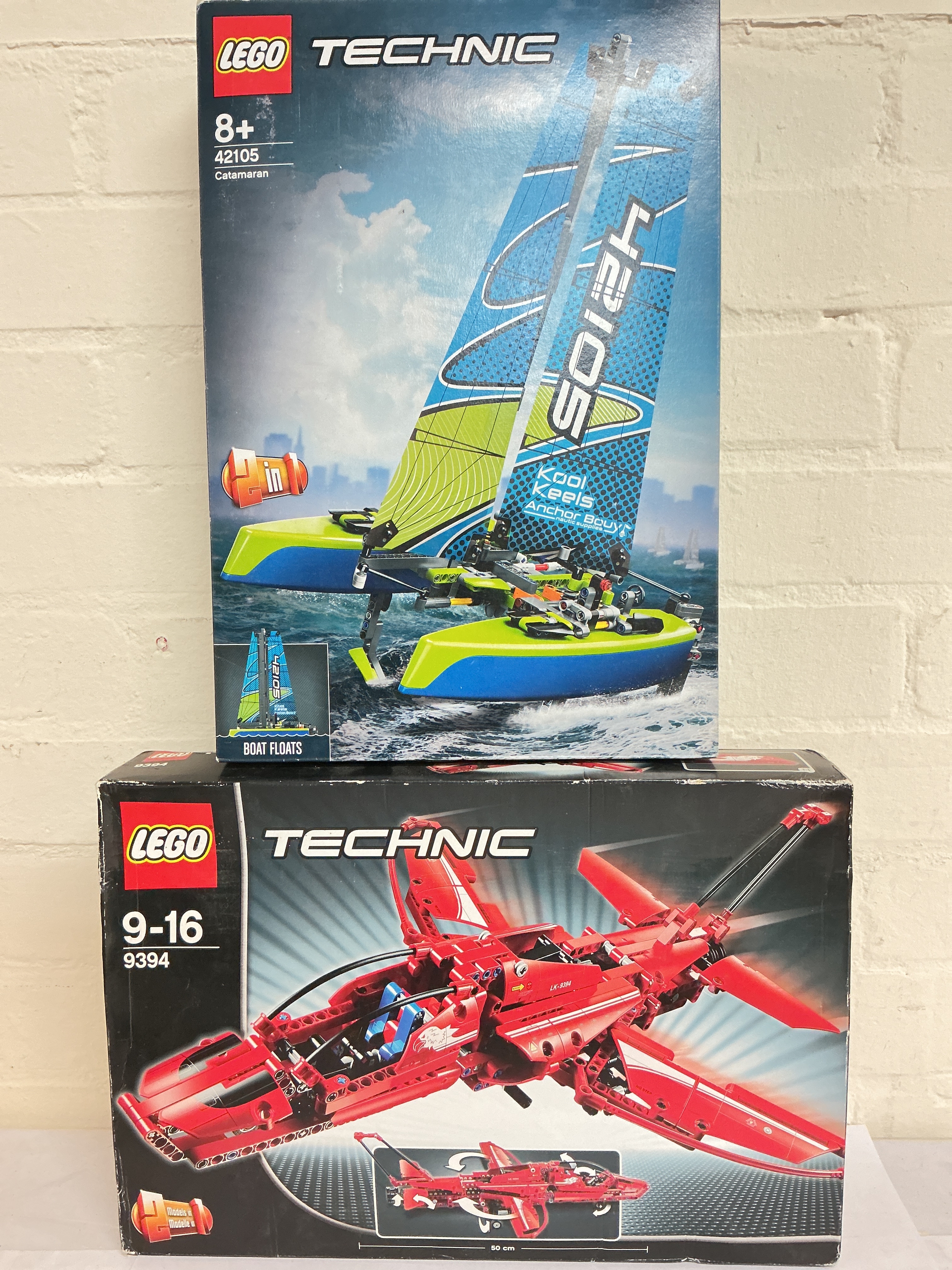 2 Boxed And Sealed Lego Technic Sets. A Catamaran And A Red Arrow #9394. No Reserve.(2).