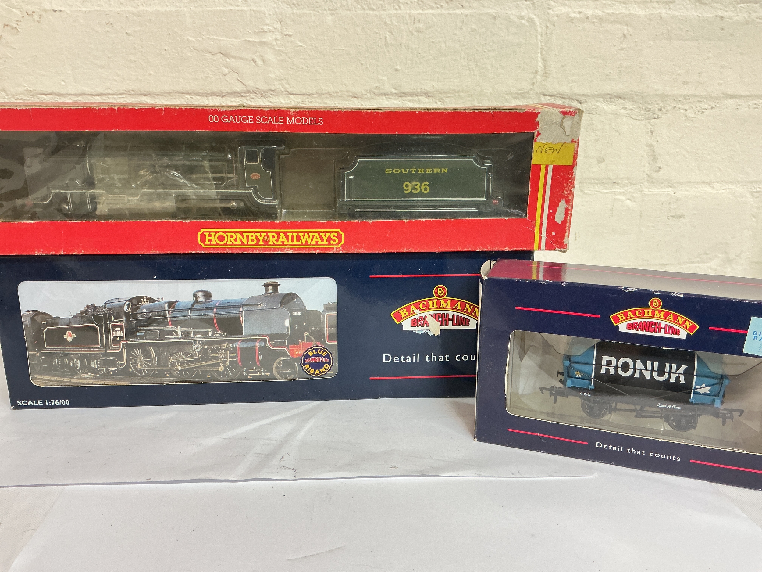 2 Boxed 00 Gauge Locomotives By Hornby And Bachmann. No Reserve.