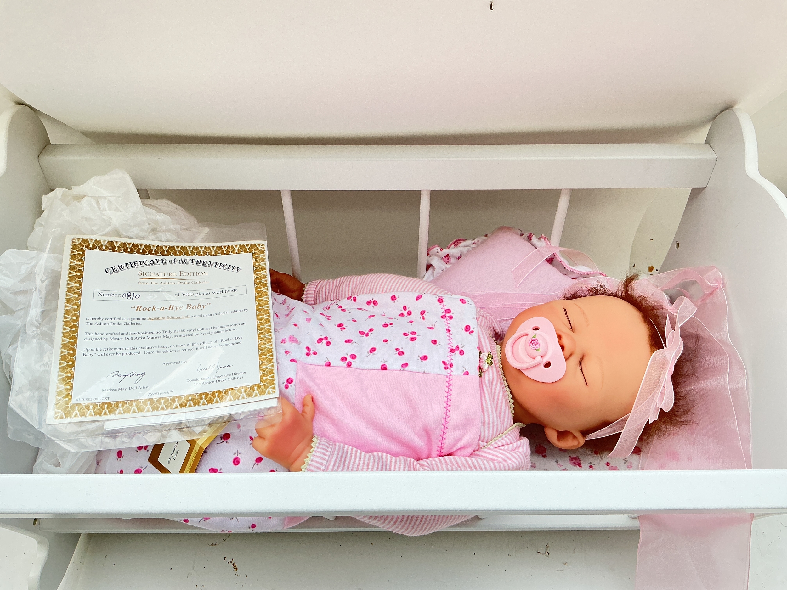 A Ashton-Drake Galleries Rock-A-Bye Baby Doll With Cert And A Boxed Das Puppen Kunstarchiv Baby Anna Doll. (2).