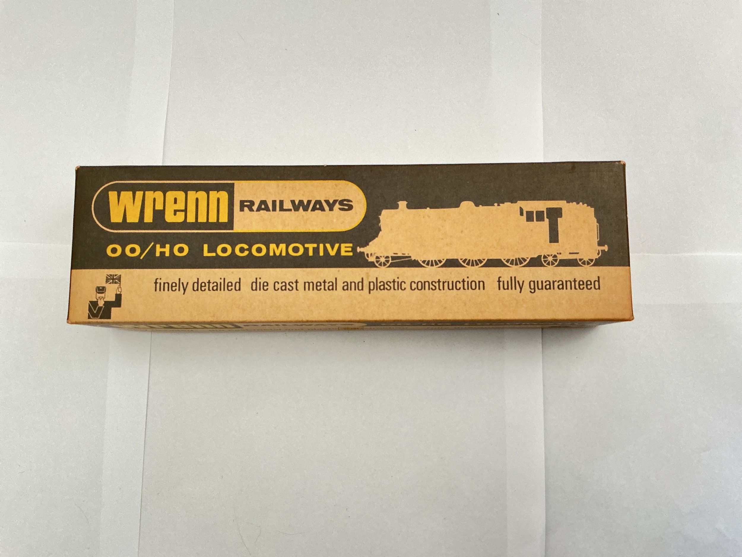 A Boxed Wrenn Railways 00 Gauge Locomotive. W2206 0-6-0 Tank BR Green. No Reserve.