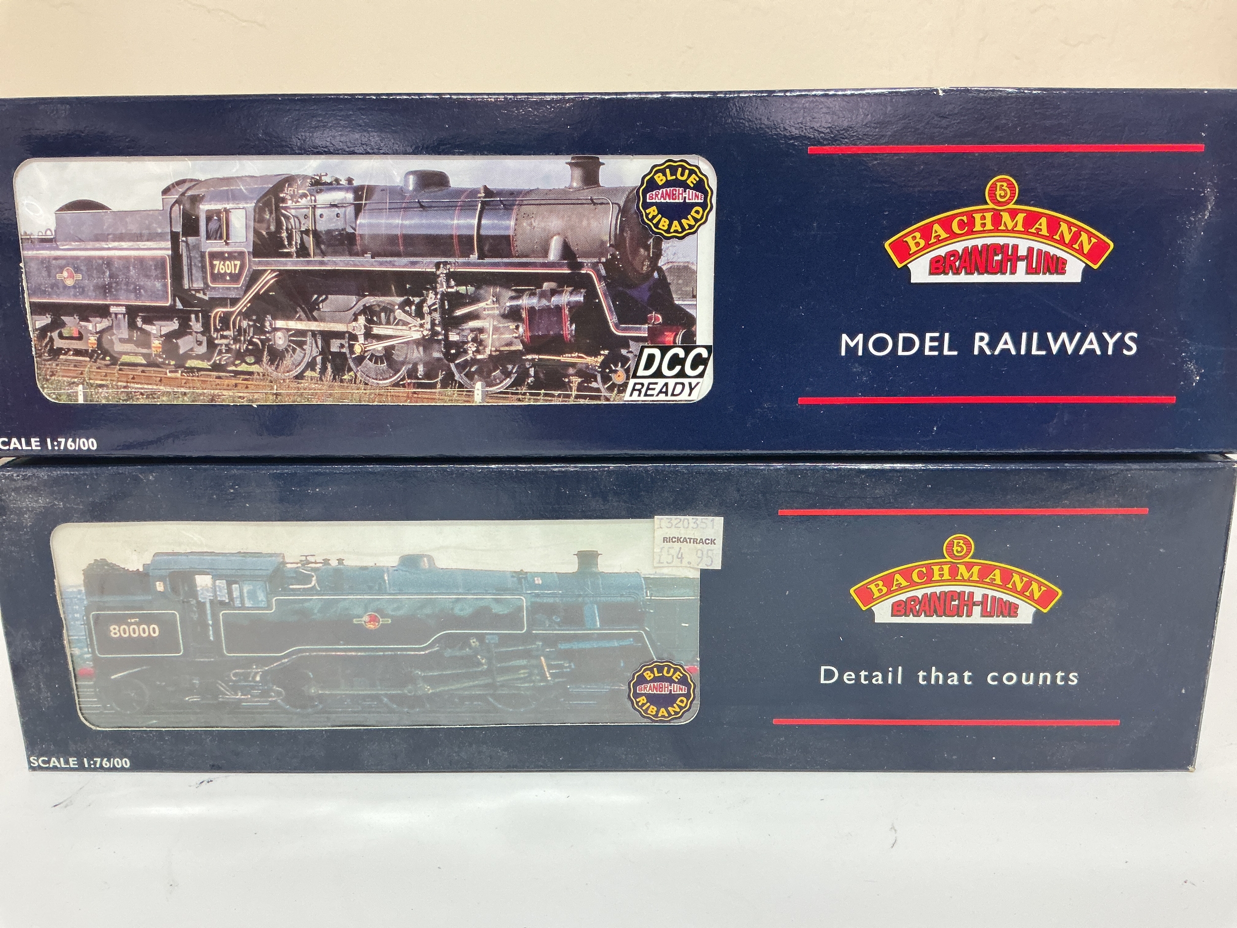 2 X Boxed Bachmann 00 Gauge Locomotives, A Standard Class 4MT Tank 80097 BR L/Crest #32-351 And A Standard Class 4MT 2-6-0 760069 BR Black Brib Tender #32-951.