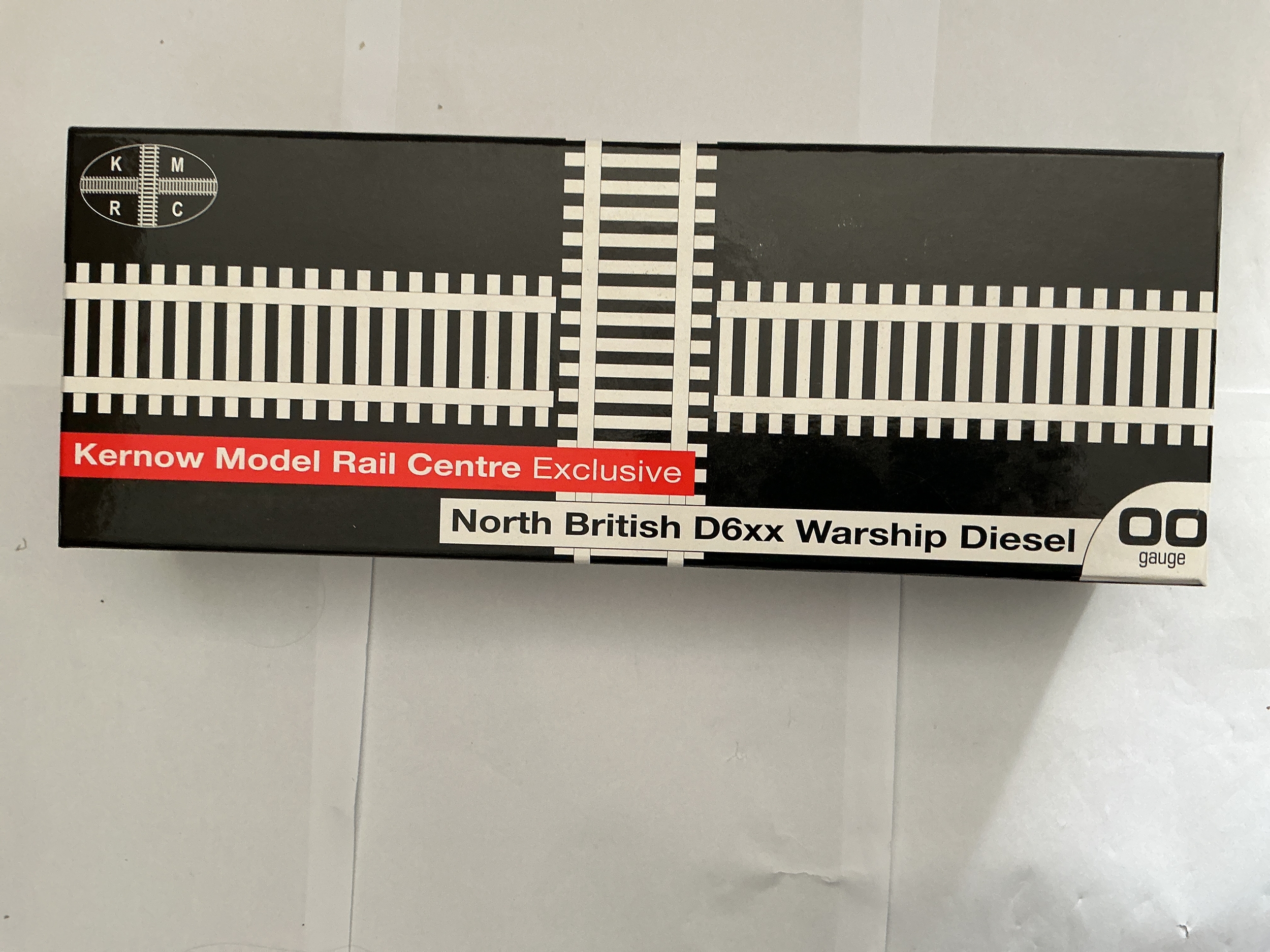 A Boxed Kernow Model Rail Centre North British D6xx Warship Ark Royal BR Green Diesel 00 Gauge Locomotive. K2601. No Reserve.