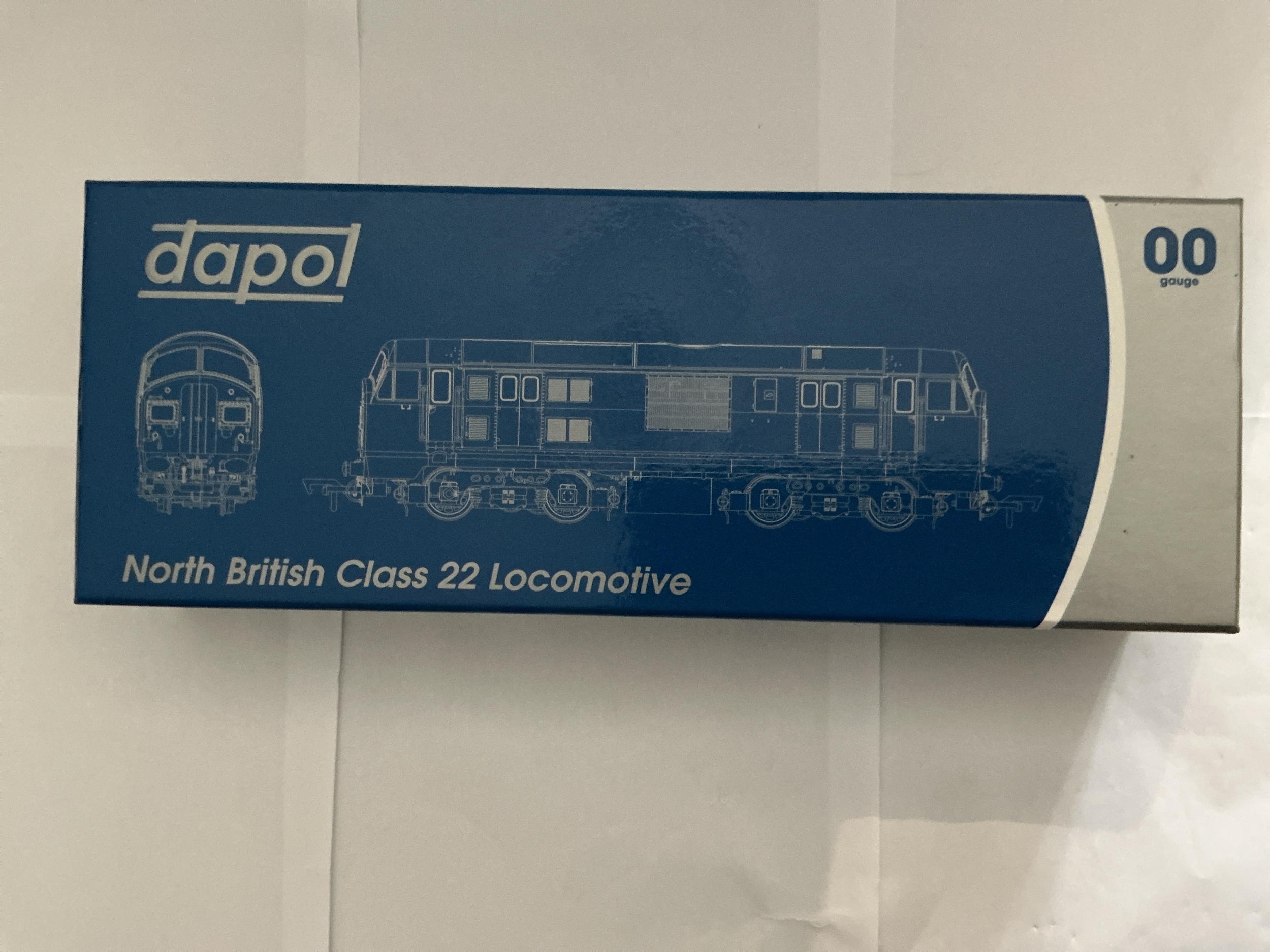 A Boxed Dapol North British Class 22 BR Green D6331 00 Gauge Locomotive. D1000F. No Reserve.