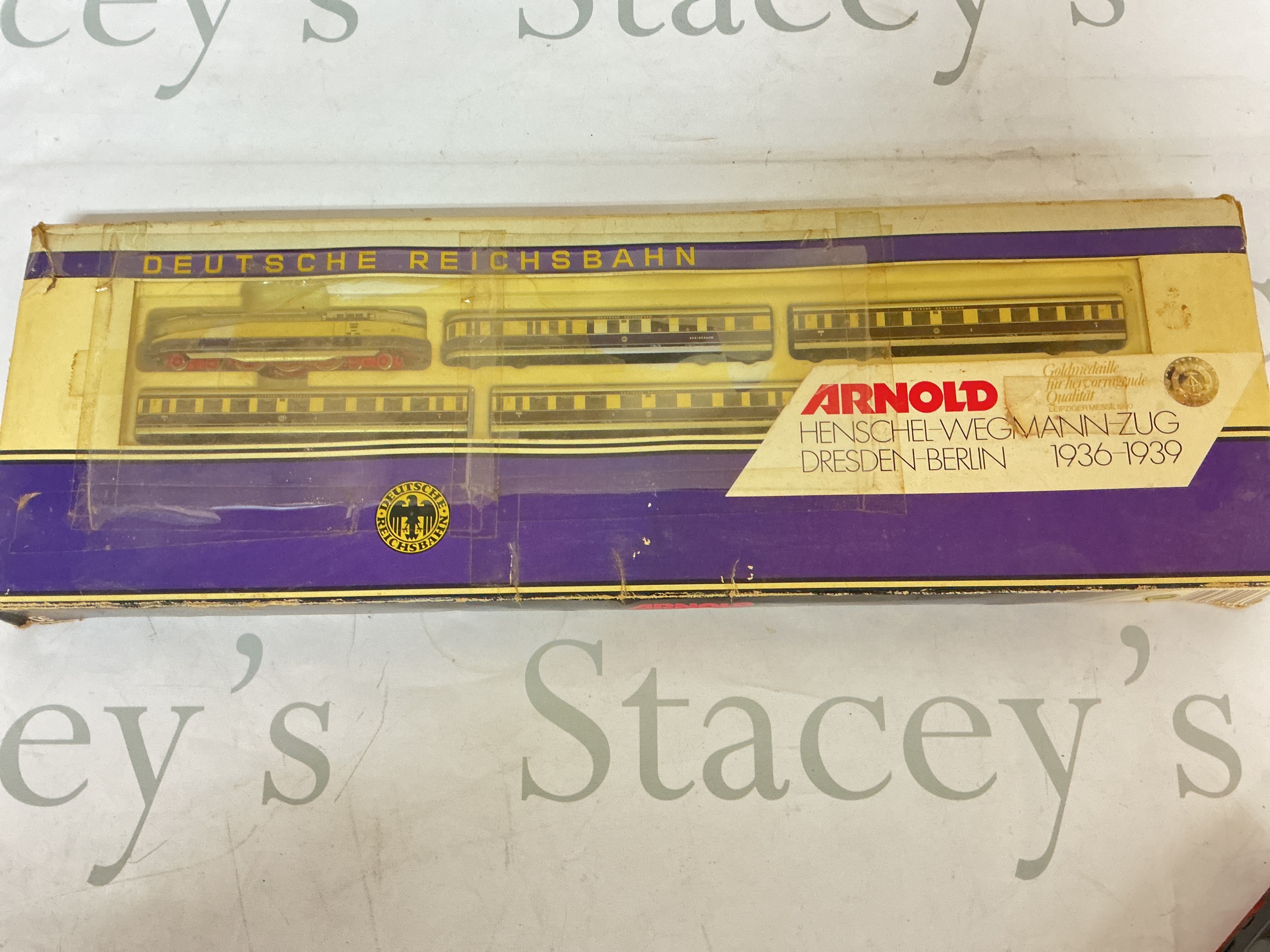 A Boxed N Gauge Arnold Featuring The Herschel-Wegmann-Zug Train For The Dresden-Berlin Route #0166. No Reserve.