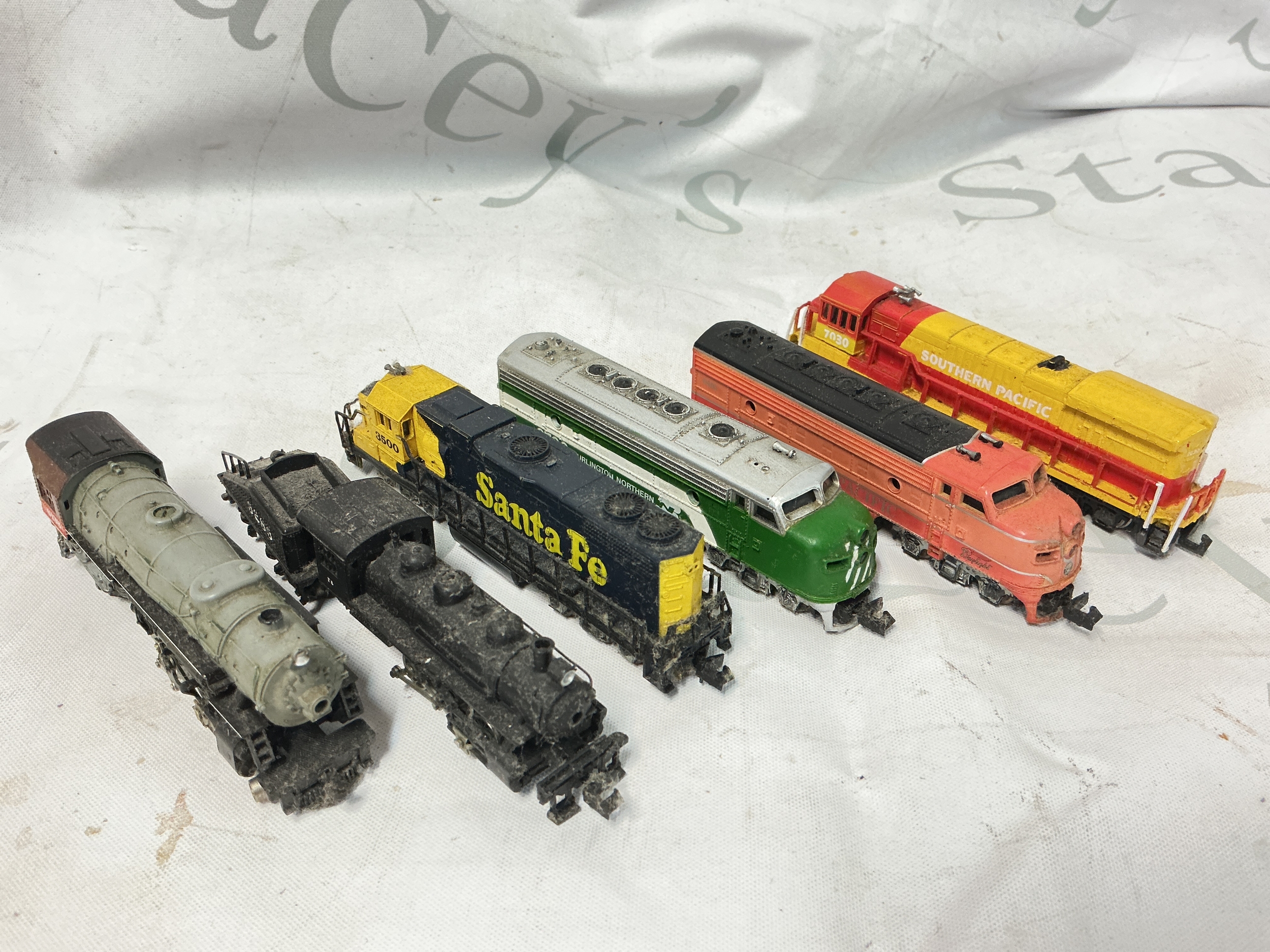 A Collection Of 6 N Gauge Locomotives Including Life-Like And Bachmann. No Reserve.