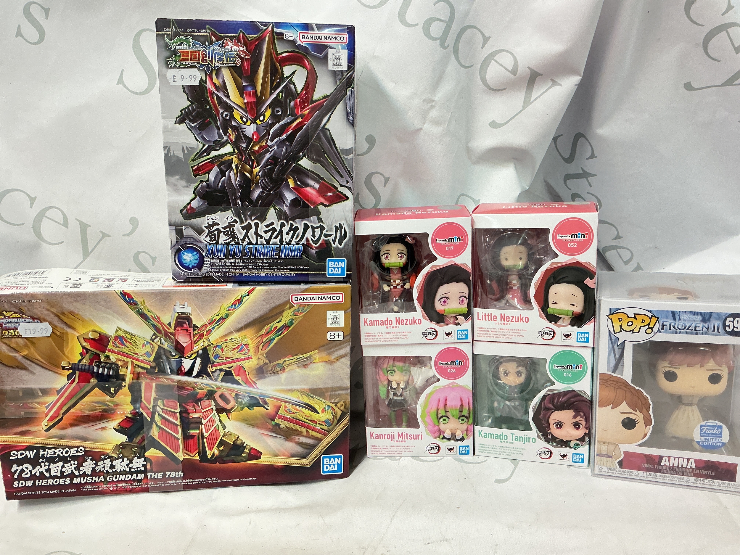 2 Boxed Bandai Model Kits,4 Bandai Tamashii Nations Figuarts Mini Action Figures And A Frozen 2 Funko Pop Figures. No Reserve.