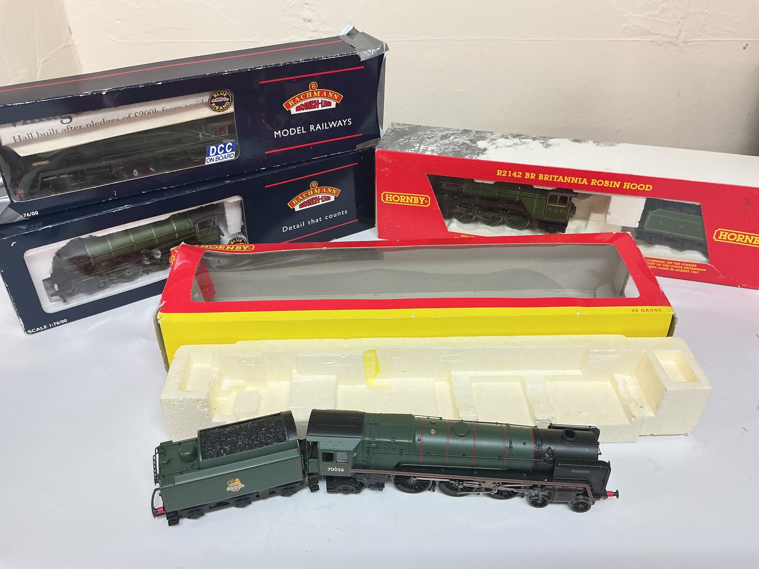 4 Boxed 00 Gauge Locomotives.including Bachmann And Hornby. Locos In Wrong Boxes. No Reserve.