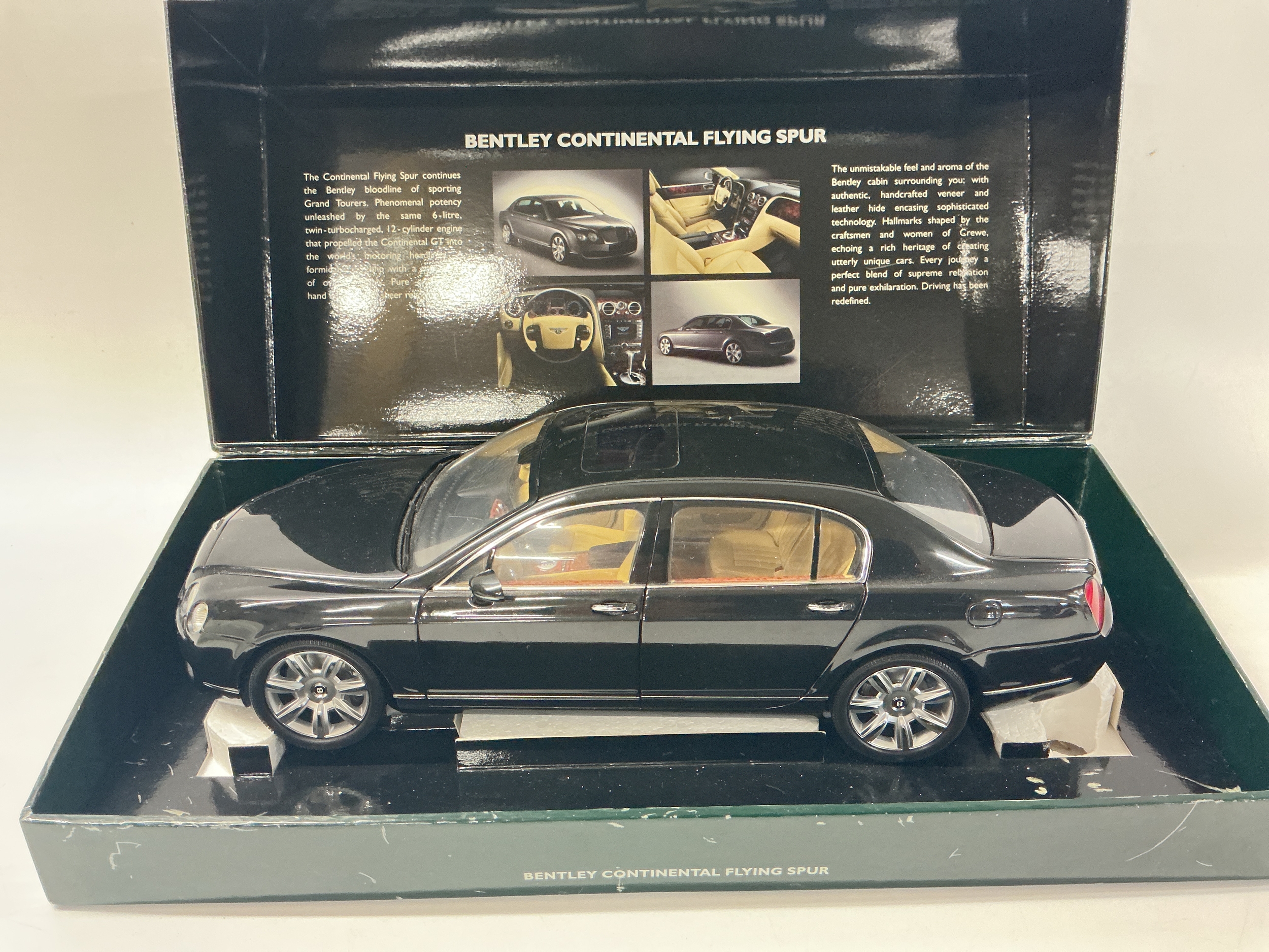 A Boxed Minichamps 1/18 Scale 2005 Bentley Continental Spur. No Reserve.