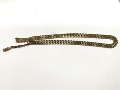 An unmarked yellow metal curb chain, approx length 28cm. Approx weight 21.90 grams.