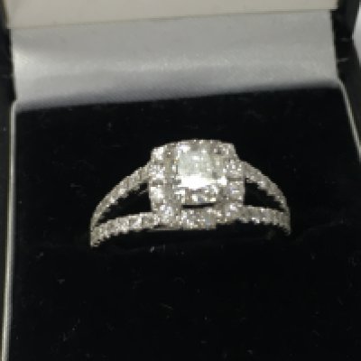 14ct white gold diamond and Moissanite ring