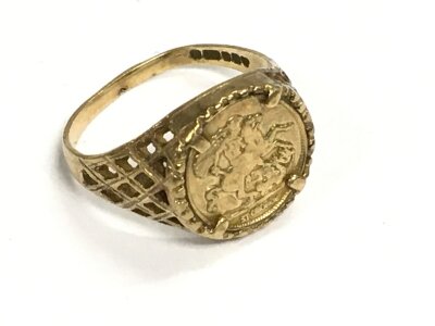 A 9ct gold ring size I, 2.1g total weight