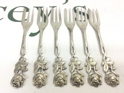 A set of continental Silver pastry Forks (800). 110g total weight