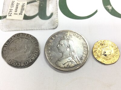 A James I silver shilling Victorian 1890 coin replica hall angle coin (3)