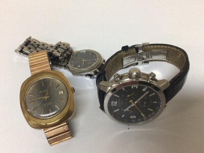 A Gents Tissot Chronograph serial number TO55417A A Vintage Gents automatic Accurist watch seen working and one other watch (3)