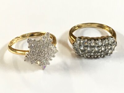 14ct and 9ct gold white stone rings. 5.7g total weight