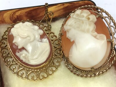 Two 9ct gold 1970s cameo brooches, total 16.05g