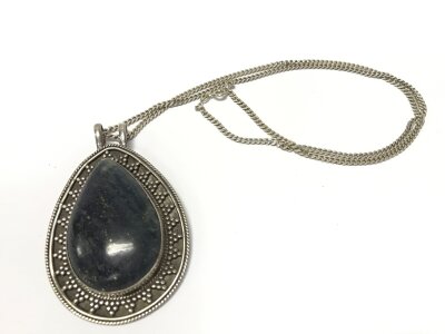 A large silver lapis necklace and chain. 56g