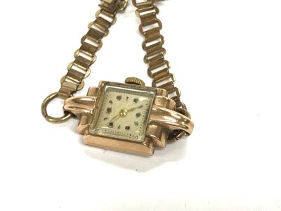 A 9ct gold cased vintage ladies watch (A/F)
14.90g