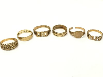 Six 9ct gold rings sizes K, P etc. 14.3G total weight