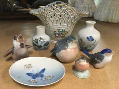 A Herend flower basket together with a small collection of Copenhagen bird ornaments