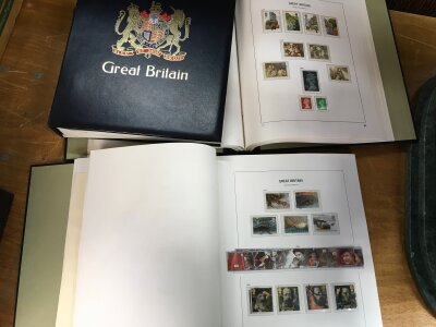 A box containing GB QEII stamp albums various