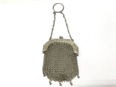 An antique Chinese 90 silver mesh finger purse, maker WH Wang Hing & Co 1850s-1900s , 17cm long, 58.1g weight silver purity 90%. 58.2g