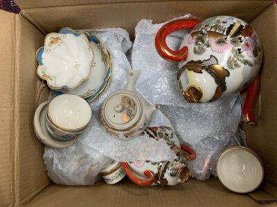 A collection of Japanese porcelain, various.