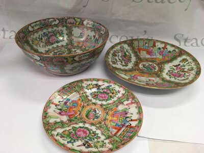 A 19th Cantonese export porcelain dish and other Cantonese porcelain, some damage.