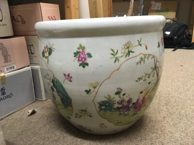 Chinese famille rose jardiniere