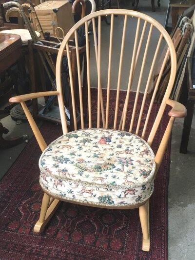 A Windsor rocking chair, 93cm tall 72cm wide