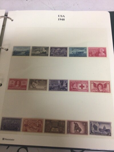 A well presented album of American stamps The History of US stamps all mint unused from 1948-1973