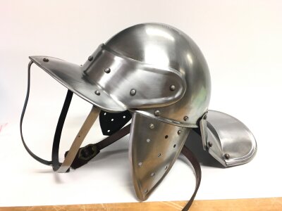 Reproduction European lobster helmet