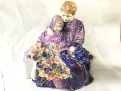 A Doulton figure group The Flower Sellers children HN1206 (slight damage to flowers). 20cm tall NO RESERVE