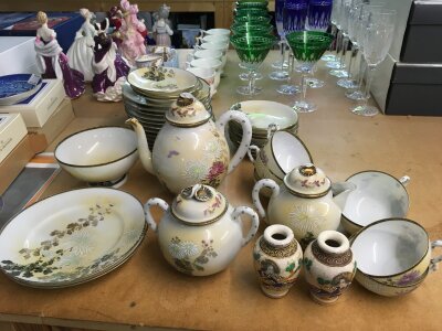 A Japanese tea set and receipt