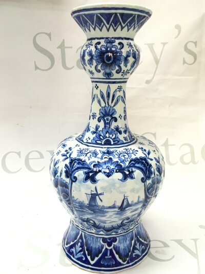 A delft vase, 28 cm tall