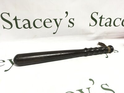 A vintage police truncheon, 38.5cm long