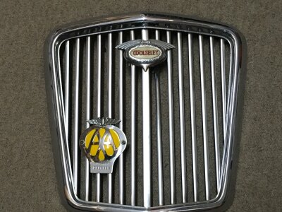 A good vintage Wolseley chrome grill with a AA badge. 40cm wide 42cm tall