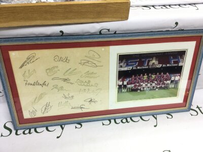 A West Ham team signed and framed presentation 1999-2001. 69cm wide