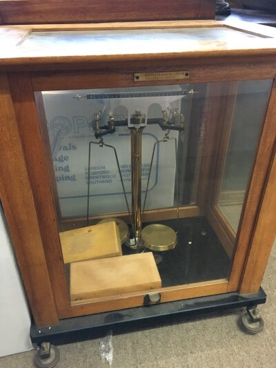 A set of beam balance scales in a fitted case. FE Becker & Co. 50cm tall, 43cm wide