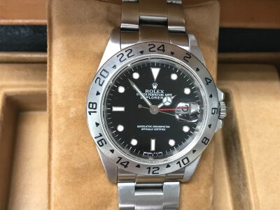ROLEX EXPLORER II STAINLESS STEEL BLACK DIAL MEN'S WATCH 16570. Circa 2001. Box no papers. Seen running.