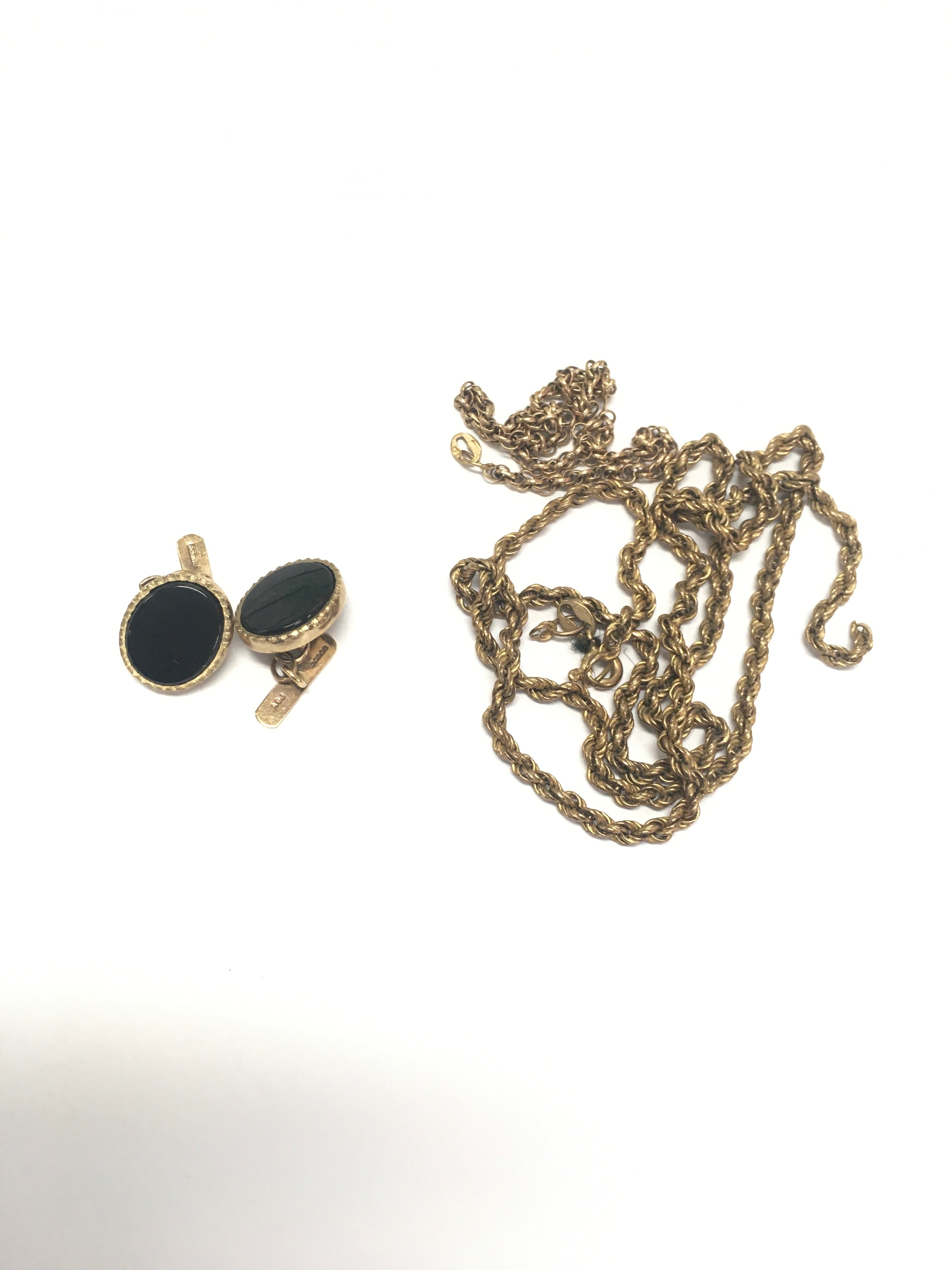 9ct chain and onyx cufflinks 8.3g total with stones.