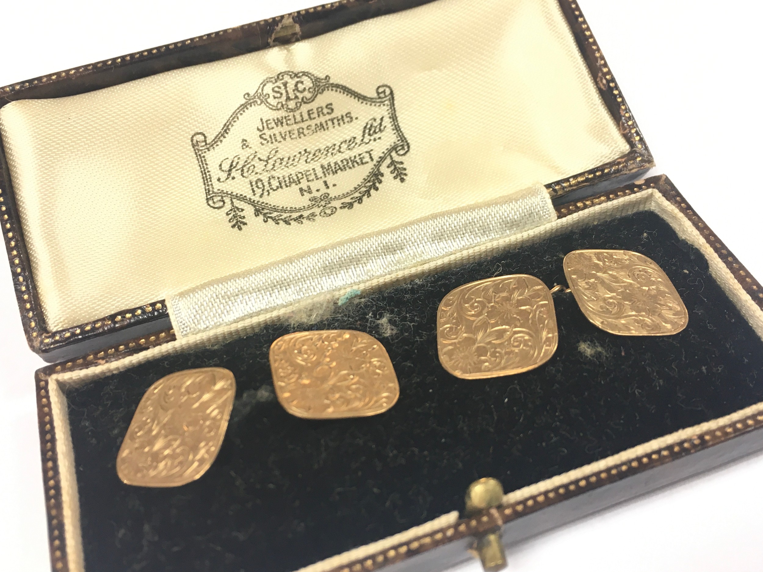 A pair of 9ct gold cufflinks.3.4g