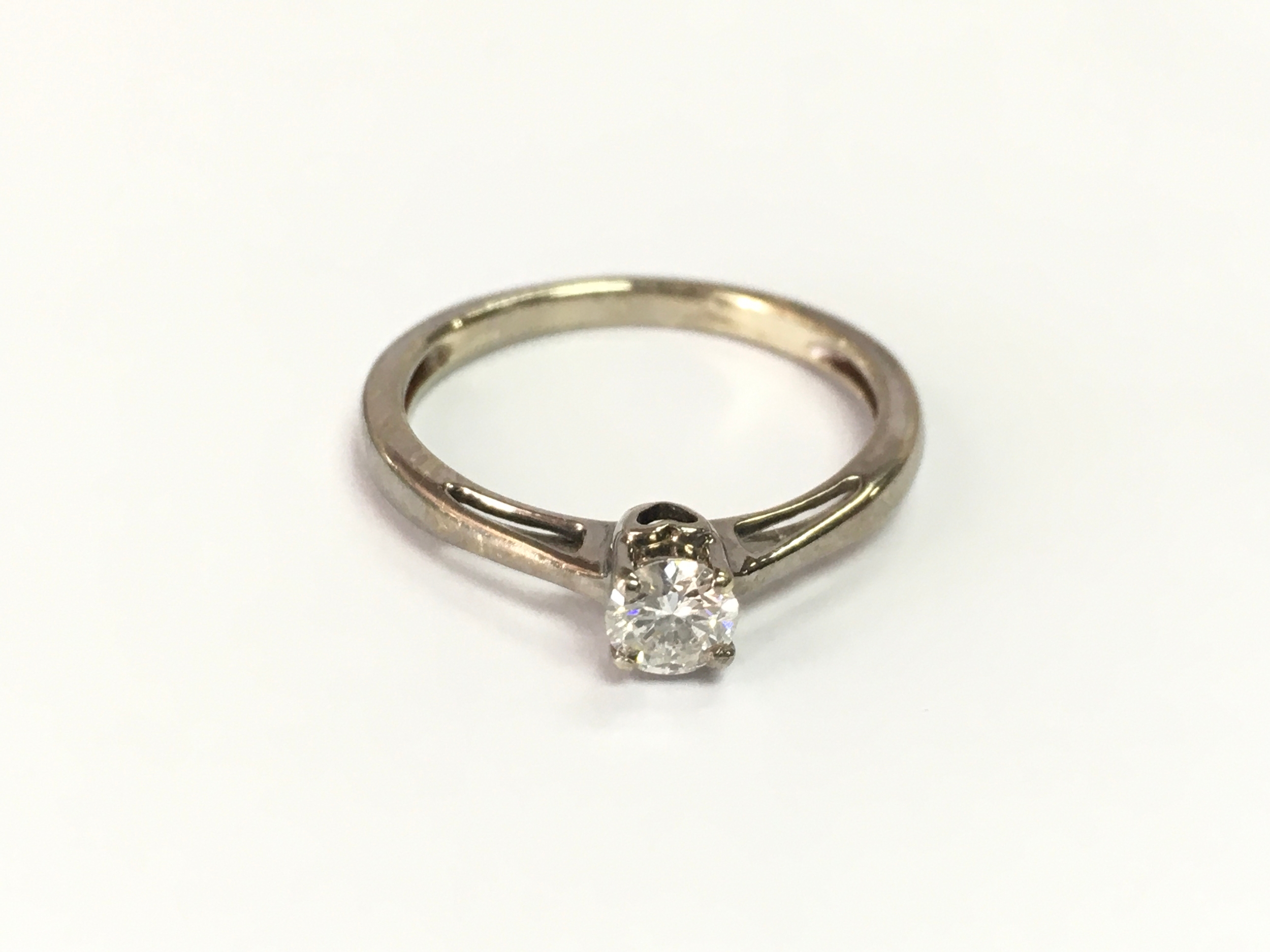 9ct white gold diamond solitaire ring. Approximately 0.25ct and size N