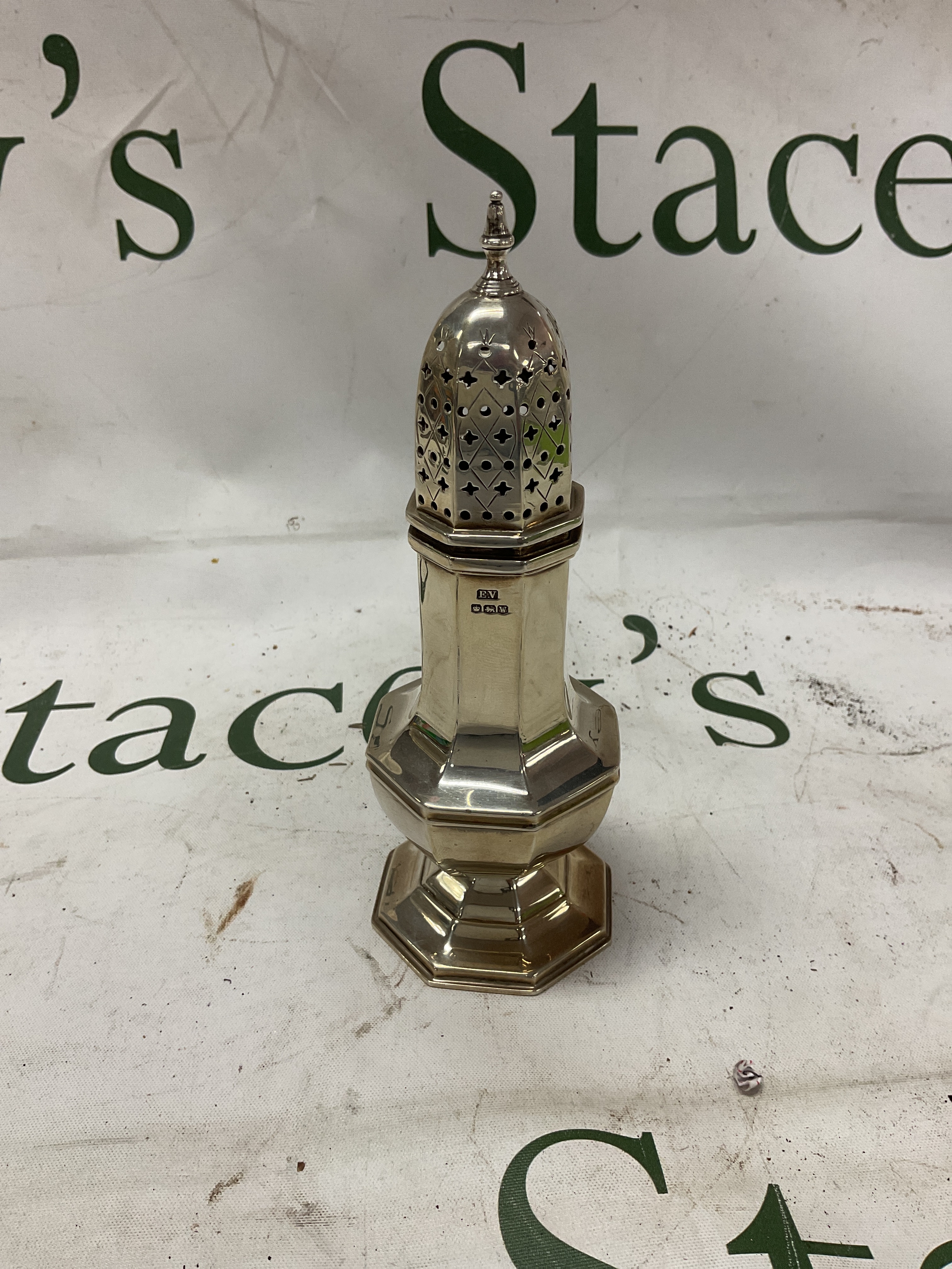 HM silver sugar sifter by Viners Sheffield 1939, height 17 cm weight 140 grams