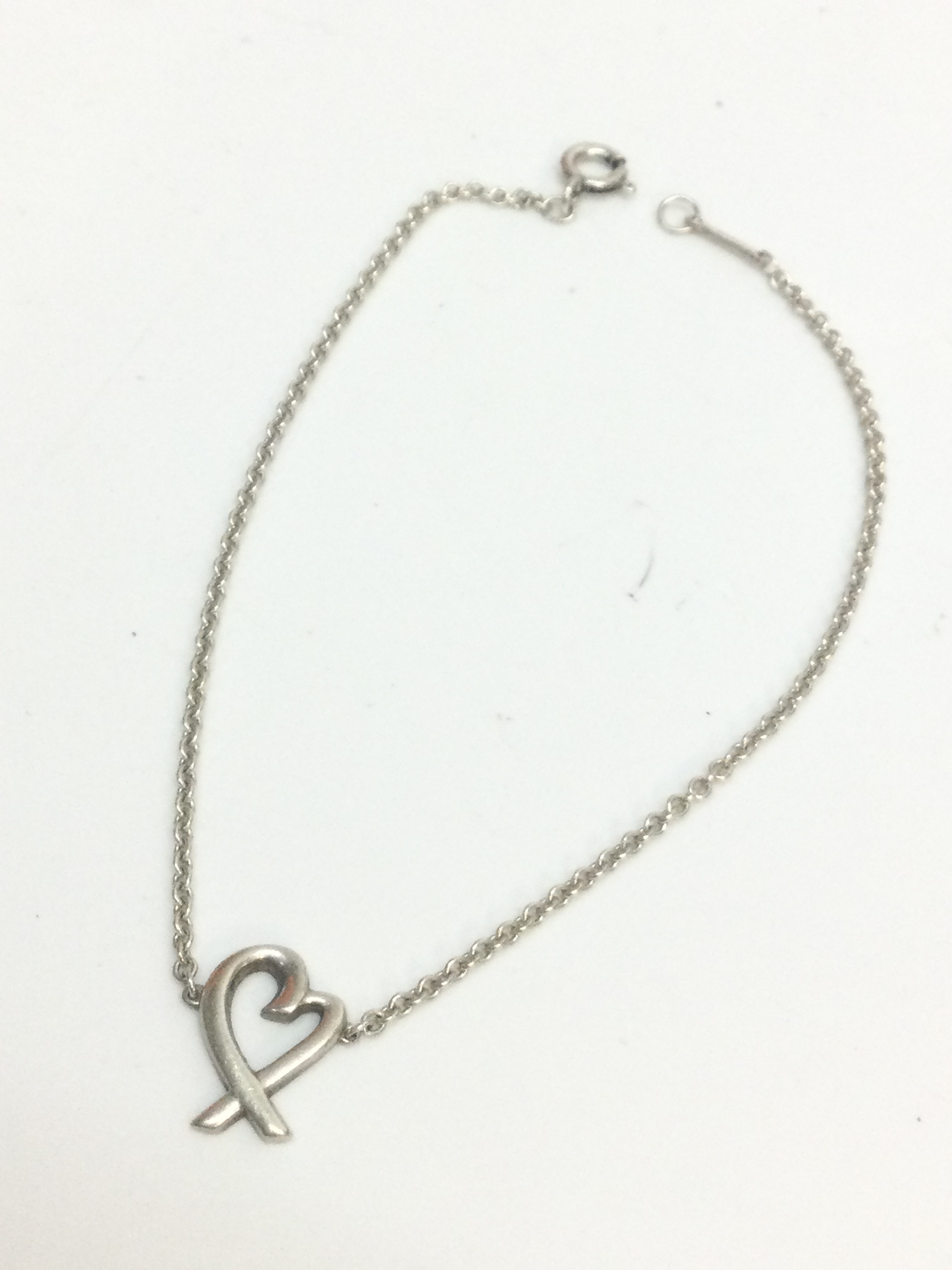 A silver Tiffany & Co bracelet by Paloma Picasso, 1.7g total