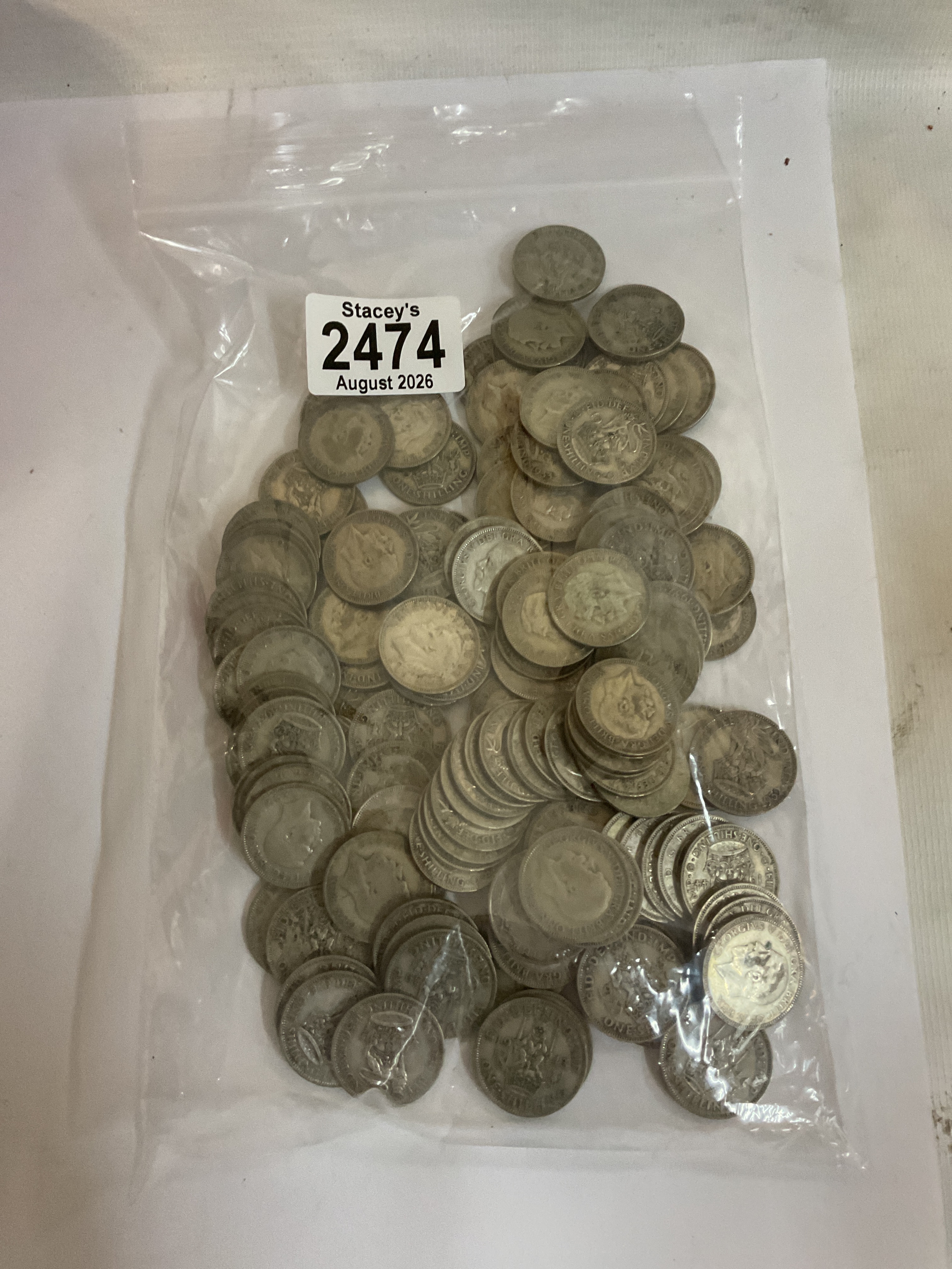 Qty circulated shillings approx 700 grams.